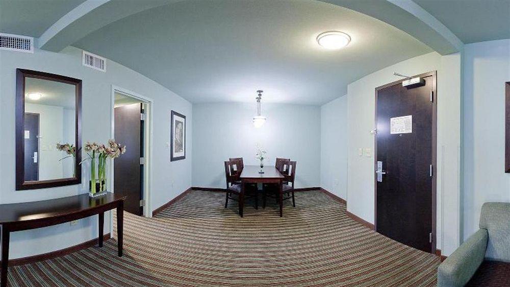 Holiday Inn Hotel & Suites Gateway By Ihg Williamsburg Eksteriør billede